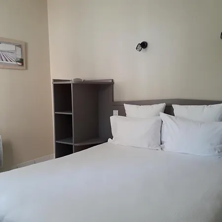 Du Colombier Hotel 3*